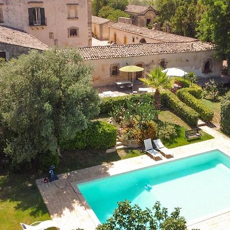 Villa Zottopera - Dimora Di Sicilia كيارامونتي غولفي المظهر الخارجي الصورة