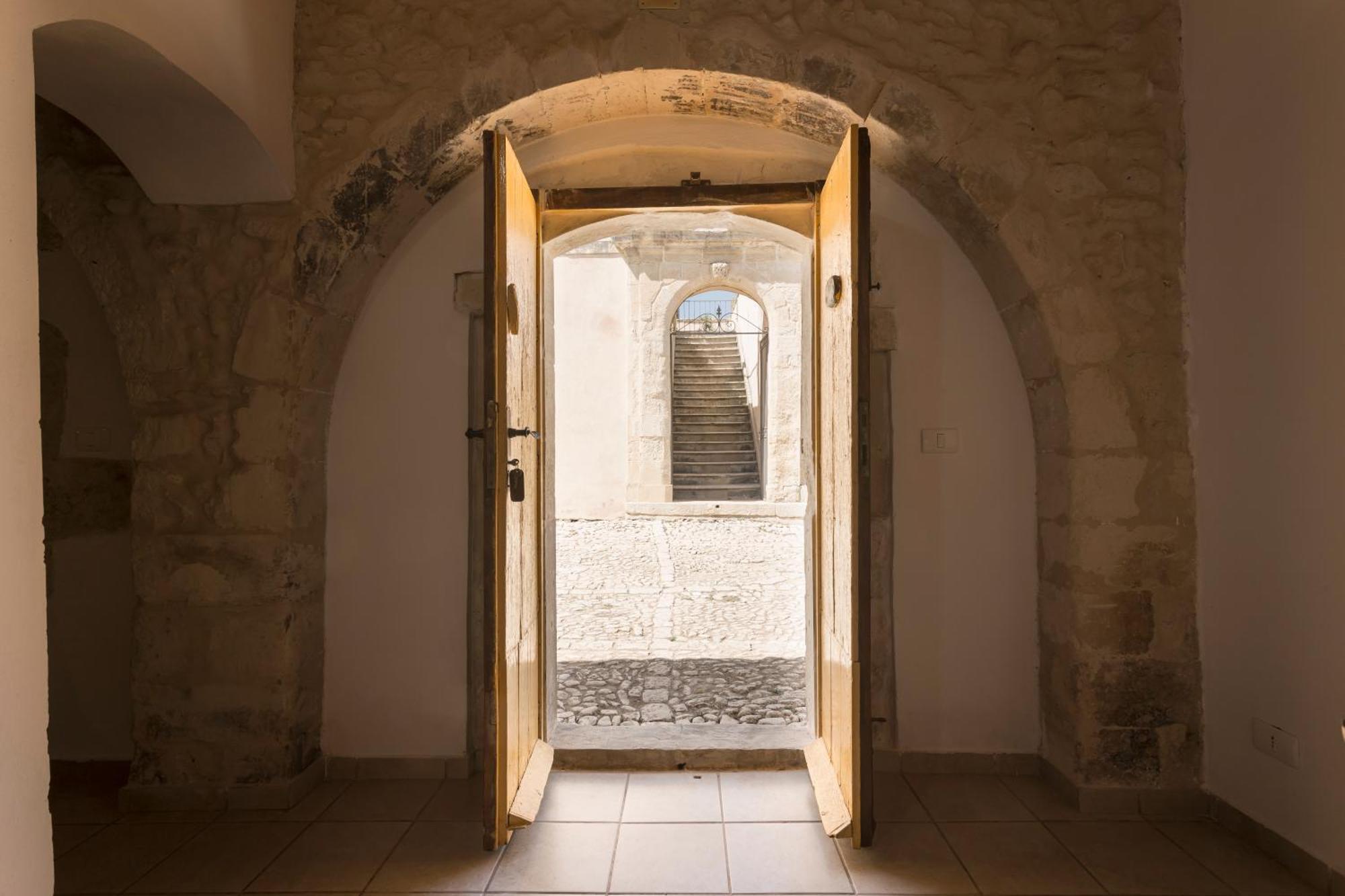 Villa Zottopera - Dimora Di Sicilia كيارامونتي غولفي المظهر الخارجي الصورة